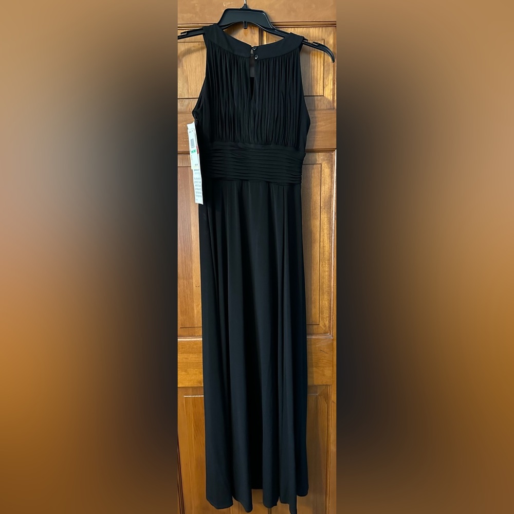 Sangria black keyhole halter jersey maxi dress